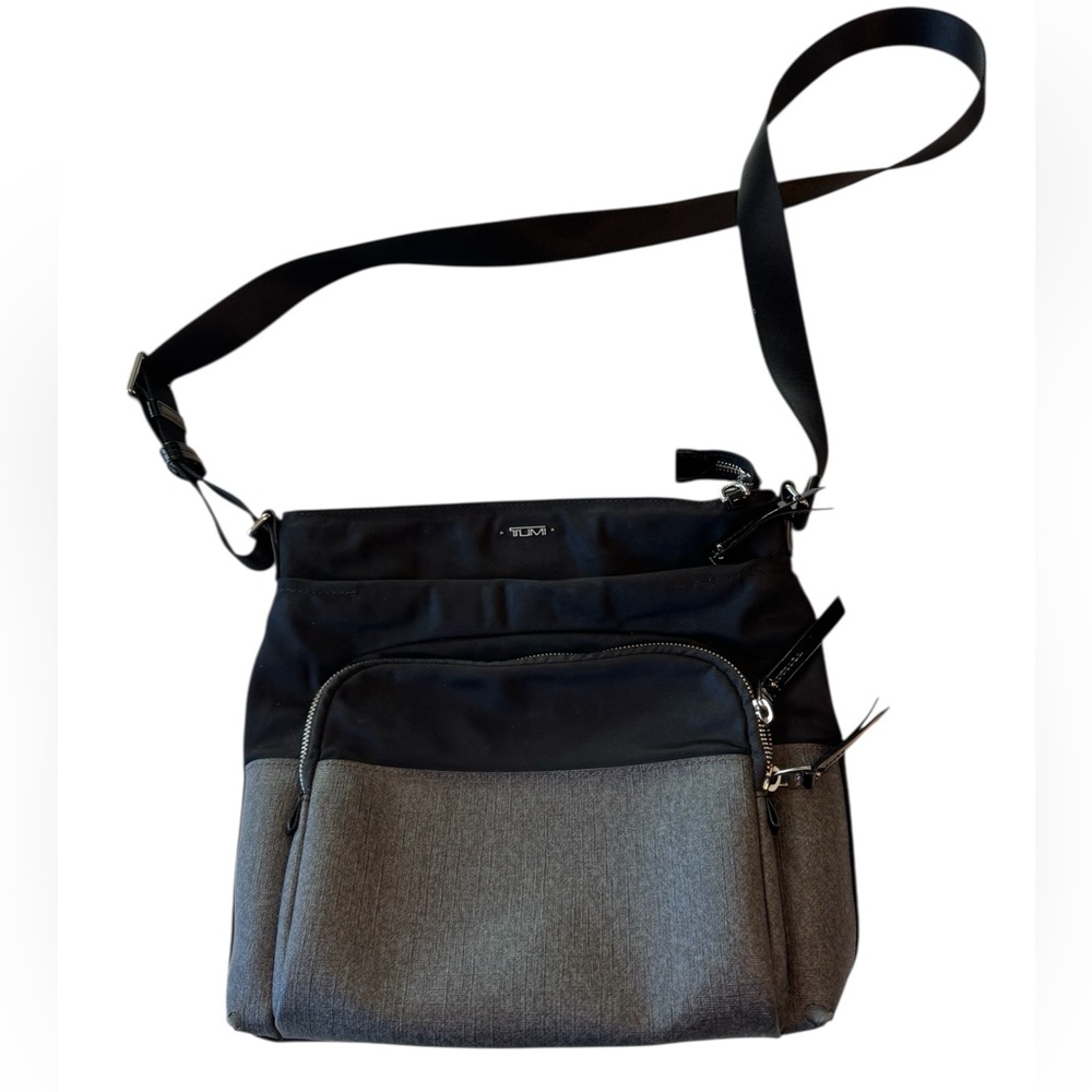 Tumi High End Black & Gray Messenger Crossbody Travel Bag Women’s Purse